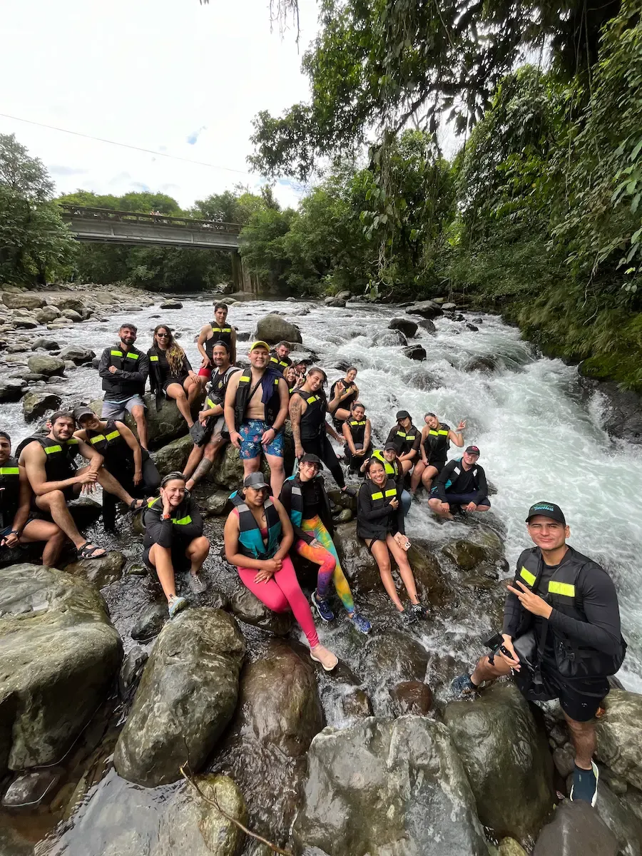 Mutatá: aguas verde esmeralda, tubing y cascadas