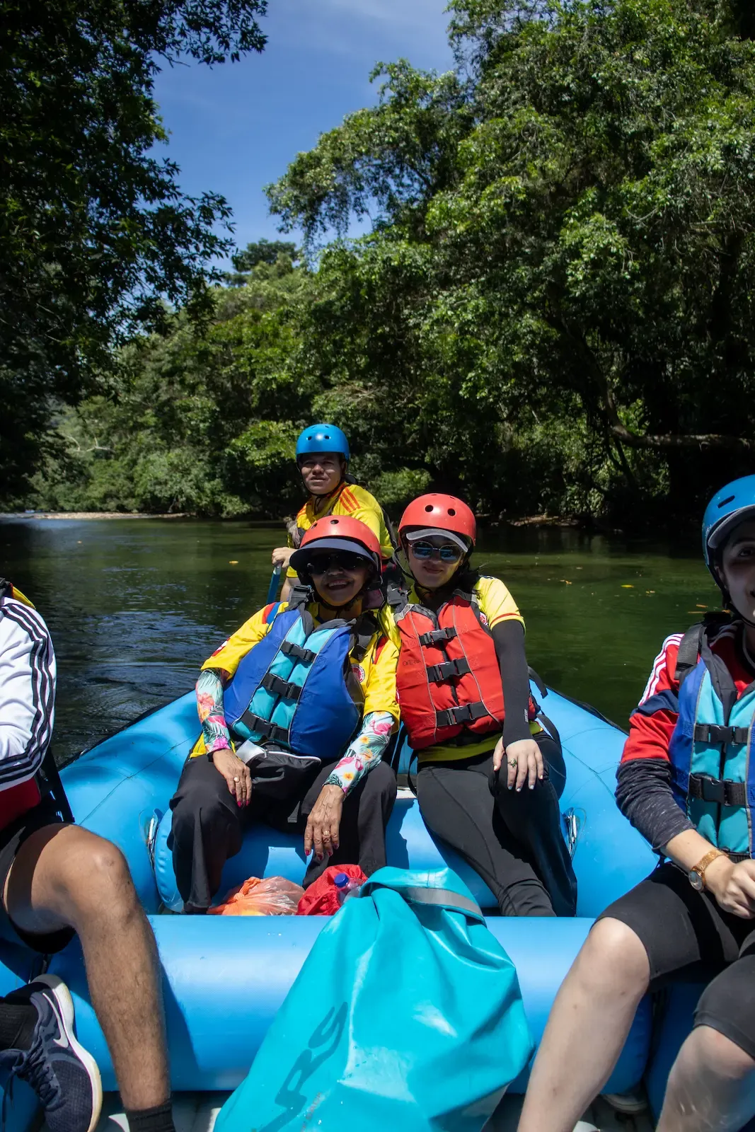 Rafting Río Claro + Cavernas + Santorini Colombiano